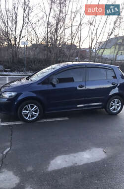 Хэтчбек Volkswagen Golf 2009 в 