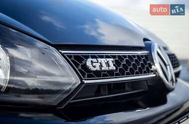 Хэтчбек Volkswagen Golf 2009 в 