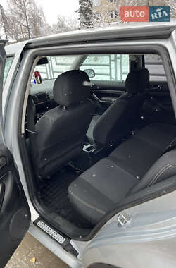 Хэтчбек Volkswagen Golf 2002 в 
