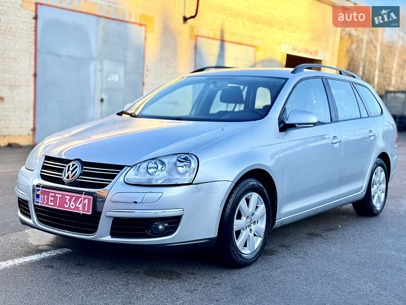 Универсал Volkswagen Golf 2009 в Ровно