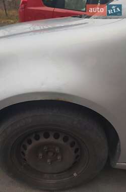 Хэтчбек Volkswagen Golf 2005 в 