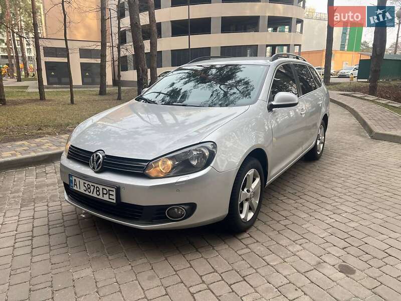 Універсал Volkswagen Golf 2009 в Броварах