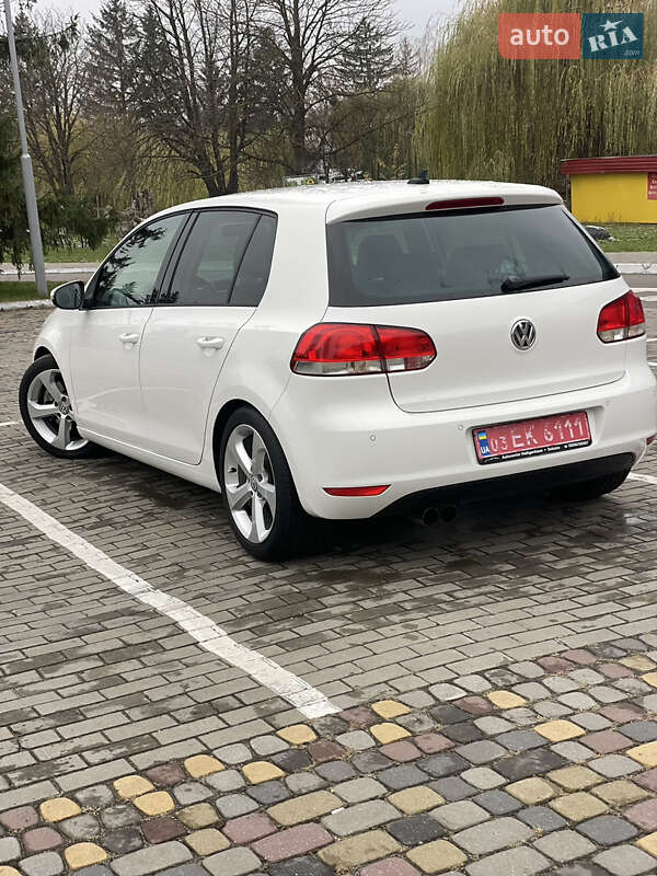 Хэтчбек Volkswagen Golf 2009 в Луцке