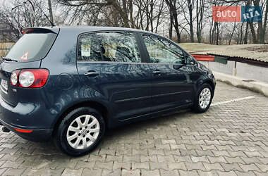 Хетчбек Volkswagen Golf 2005 в Вінниці