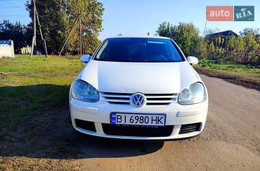 Хетчбек Volkswagen Golf 2005 в Лохвиці