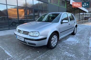 Хетчбек Volkswagen Golf 2001 в Тернополі