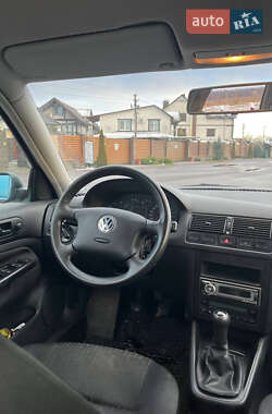 Хетчбек Volkswagen Golf 2002 в Борисполі