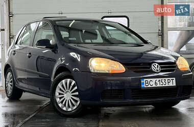 Хэтчбек Volkswagen Golf 2004 в Дрогобыче