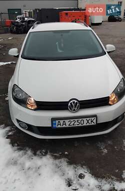 Універсал Volkswagen Golf 2012 в Києві