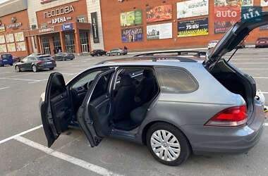 Универсал Volkswagen Golf 2010 в 