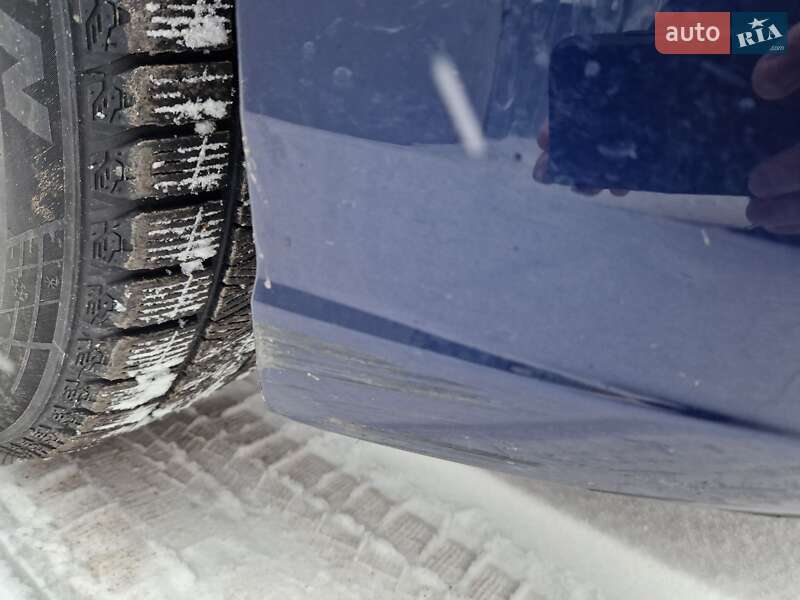 Хетчбек Volkswagen Golf 2021 в Золочеві