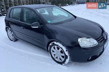 Хетчбек Volkswagen Golf 2005 в Надвірній