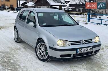 Хетчбек Volkswagen Golf 2000 в Сколе