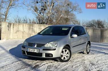 Хетчбек Volkswagen Golf 2005 в Києві