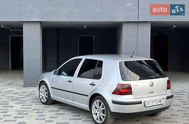 Хетчбек Volkswagen Golf 2002 в Мукачевому