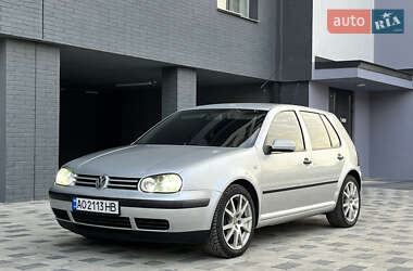 Хетчбек Volkswagen Golf 2002 в Мукачевому