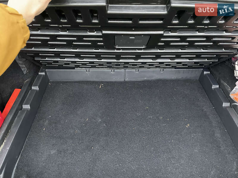 Універсал Volkswagen Golf 2011 в Києві