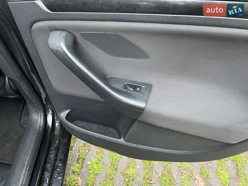 Універсал Volkswagen Golf 2011 в Києві
