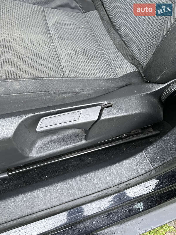 Універсал Volkswagen Golf 2011 в Києві