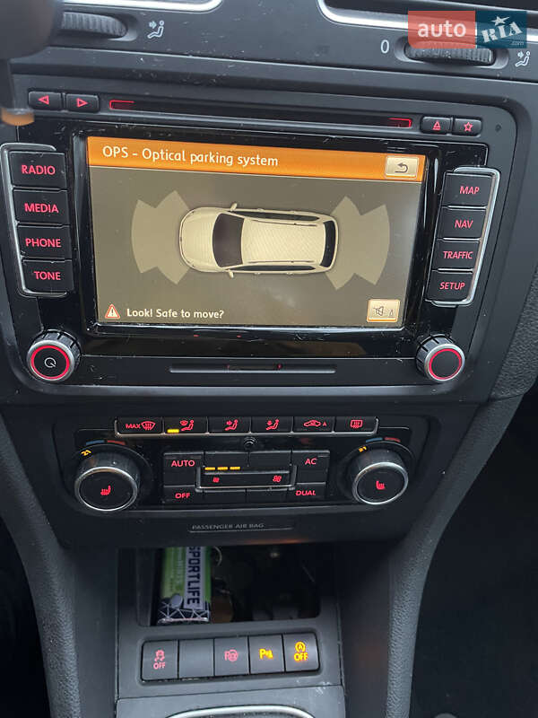 Універсал Volkswagen Golf 2011 в Києві