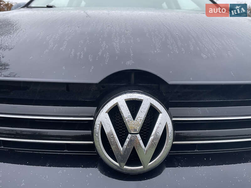 Універсал Volkswagen Golf 2011 в Києві