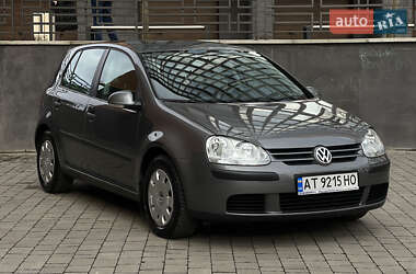 Хетчбек Volkswagen Golf 2005 в Івано-Франківську