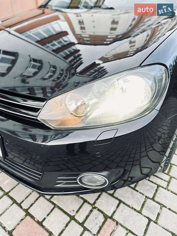 Хэтчбек Volkswagen Golf 2010 в Ивано-Франковске