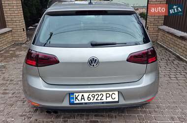 Хэтчбек Volkswagen Golf 2017 в 