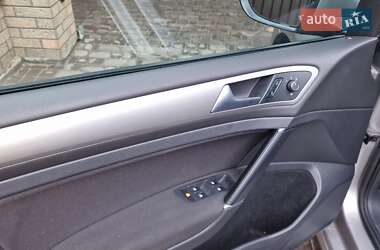 Хэтчбек Volkswagen Golf 2017 в 