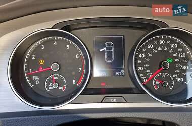 Хэтчбек Volkswagen Golf 2017 в 