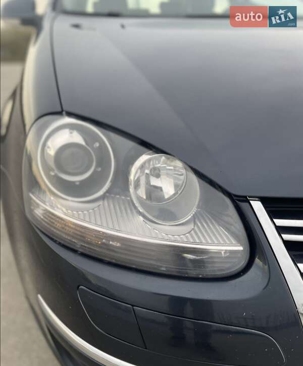 Універсал Volkswagen Golf 2009 в Коростені