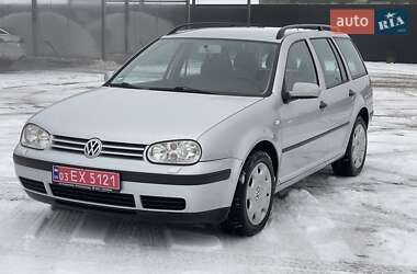 Універсал Volkswagen Golf 2000 в Луцьку