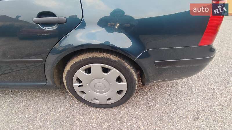 Хетчбек Volkswagen Golf 2000 в Чернігові