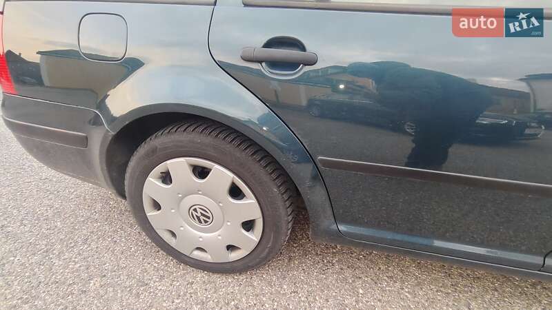 Хетчбек Volkswagen Golf 2000 в Чернігові
