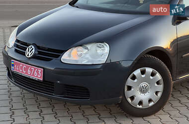 Хетчбек Volkswagen Golf 2005 в Львові