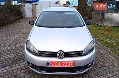 Універсал Volkswagen Golf 2012 в Чернівцях