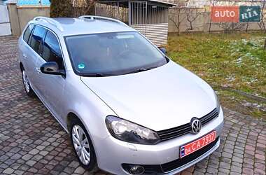 Універсал Volkswagen Golf 2012 в Чернівцях