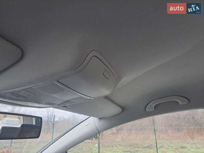 Хэтчбек Volkswagen Golf 2005 в Желтых Водах