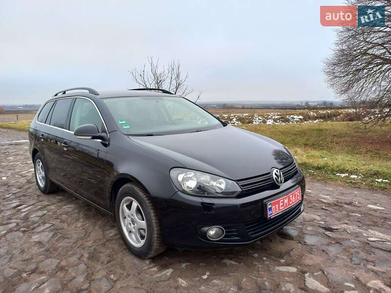 Универсал Volkswagen Golf 2011 в Млинове