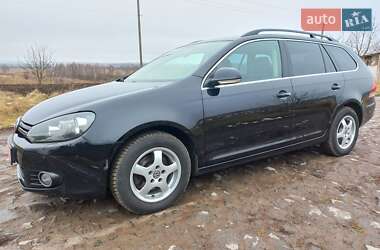 Универсал Volkswagen Golf 2011 в Млинове