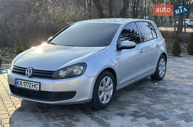 Хетчбек Volkswagen Golf 2010 в Звягелі