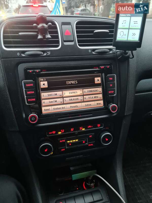 Универсал Volkswagen Golf 2011 в Ужгороде