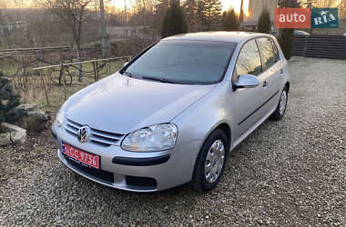 Хетчбек Volkswagen Golf 2004 в Івано-Франківську