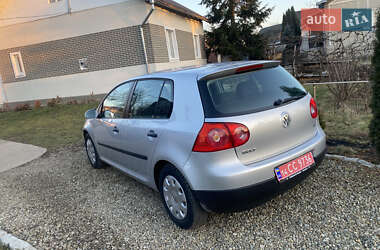 Хэтчбек Volkswagen Golf 2004 в Ивано-Франковске