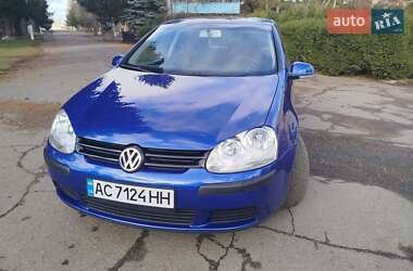 Хетчбек Volkswagen Golf 2005 в Христинівці