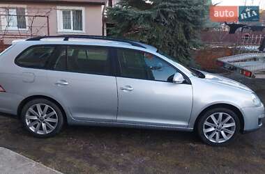 Универсал Volkswagen Golf 2008 в Бучаче