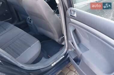 Хэтчбек Volkswagen Golf 2006 в Ходорове