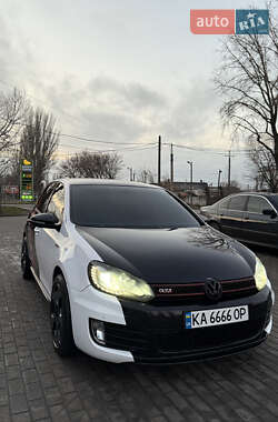 Хетчбек Volkswagen Golf 2012 в Києві