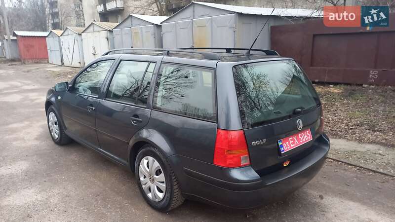 Універсал Volkswagen Golf 2002 в Харкові