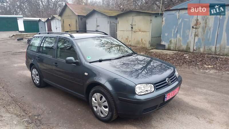 Універсал Volkswagen Golf 2002 в Харкові